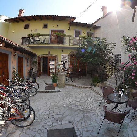 Winery WIPACH&Guesthouse Koren Vipava Exterior foto
