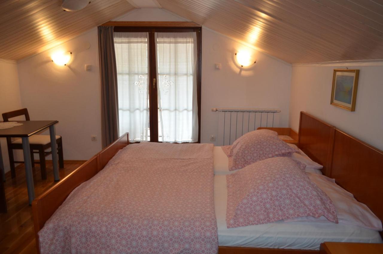 Winery WIPACH&Guesthouse Koren Vipava Exterior foto