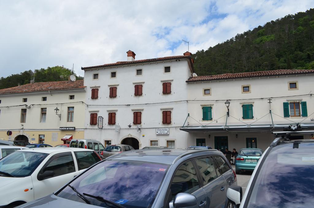 Winery WIPACH&Guesthouse Koren Vipava Exterior foto