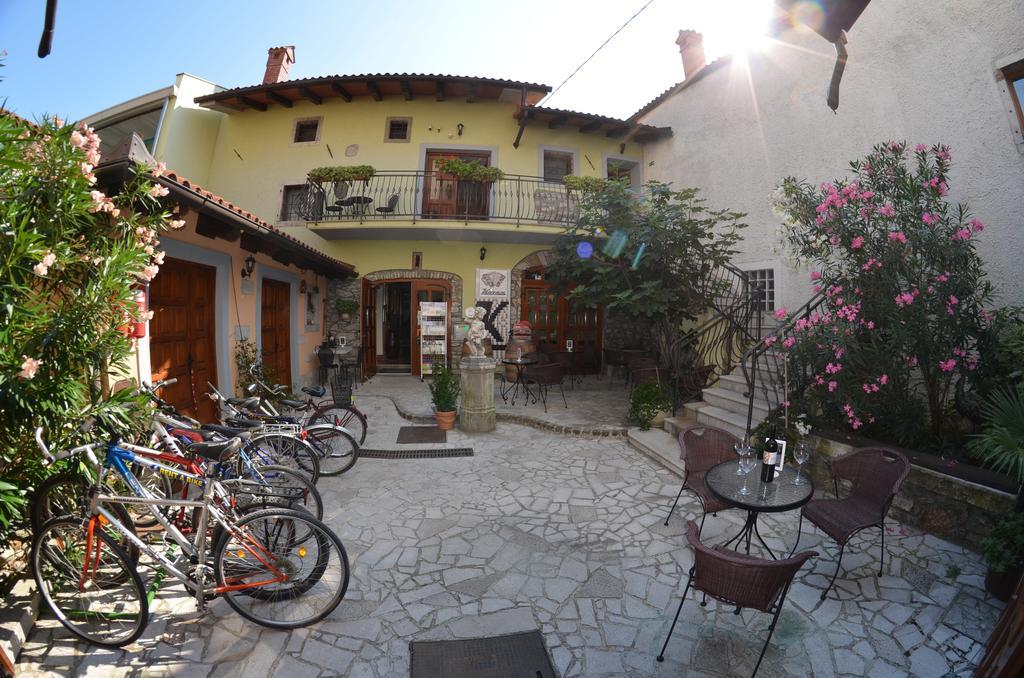 Winery WIPACH&Guesthouse Koren Vipava Exterior foto