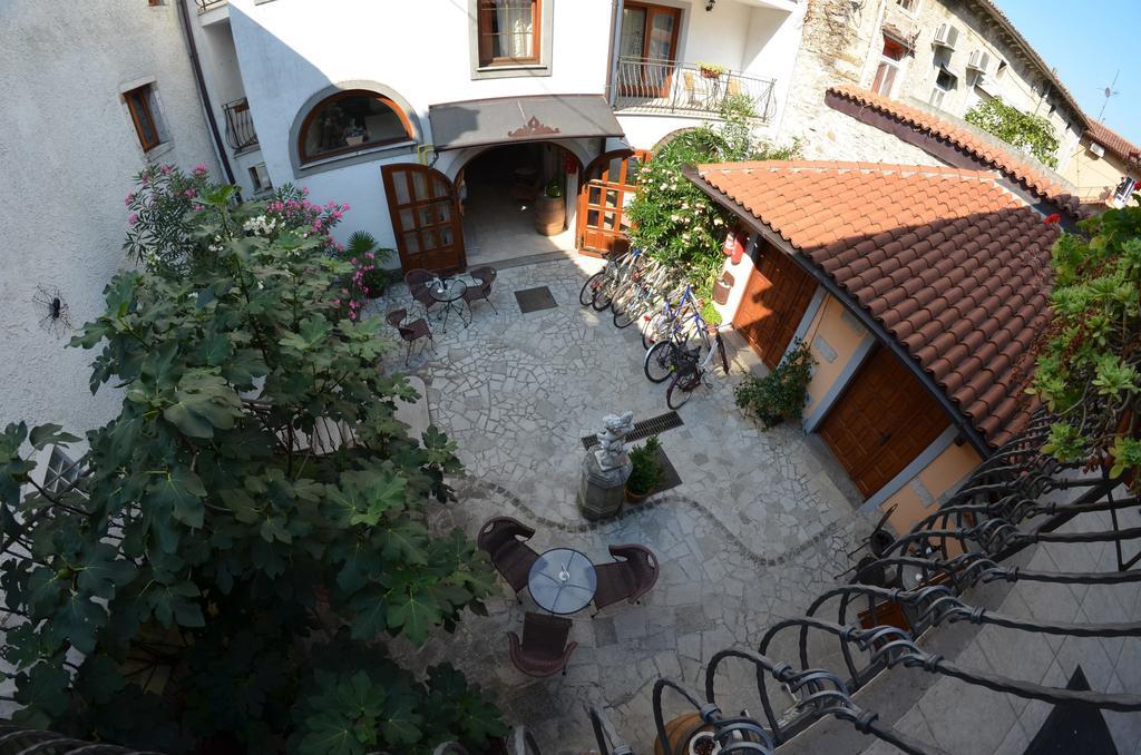 Winery WIPACH&Guesthouse Koren Vipava Zimmer foto